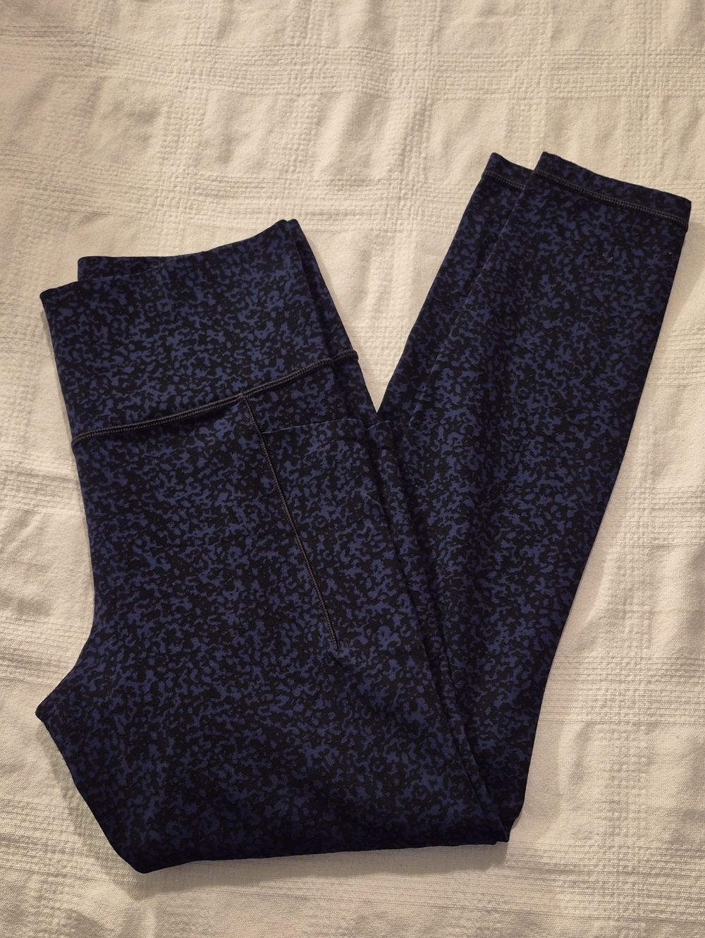 Athleta women's Medium Tall Salutation Stash Pocket Gravel Tight blue VGUC
